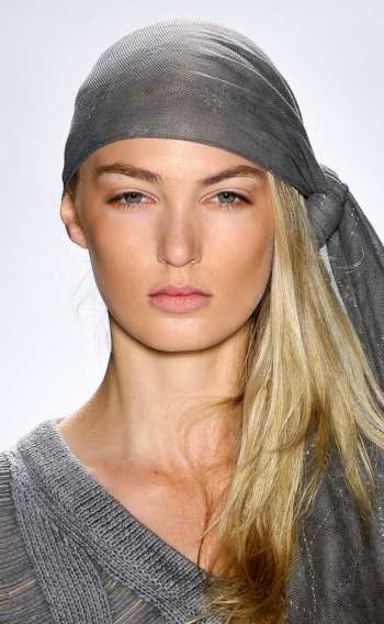 Модный тренд - шарф-повязка для волос. Как носить шарф-повязку в осеннем сезоне 2012